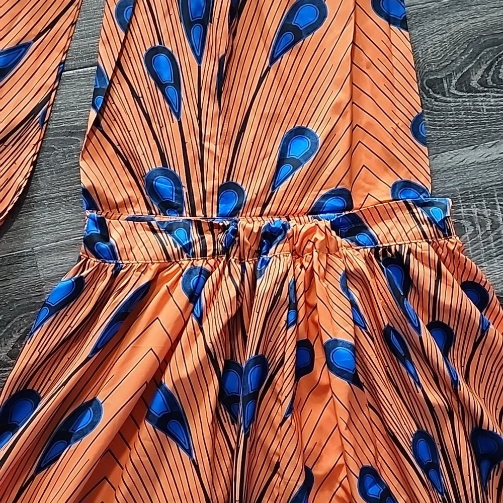 ❄️ Peacock halter Maxi Dress ❄️ - Picture 4 of 4